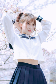 西施流眼泪翻白眼咬铁球图片